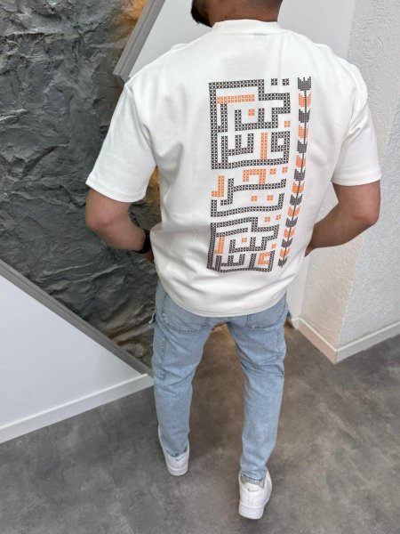 ابيض